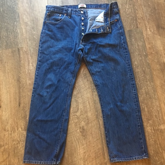 levis 501 straight leg button fly